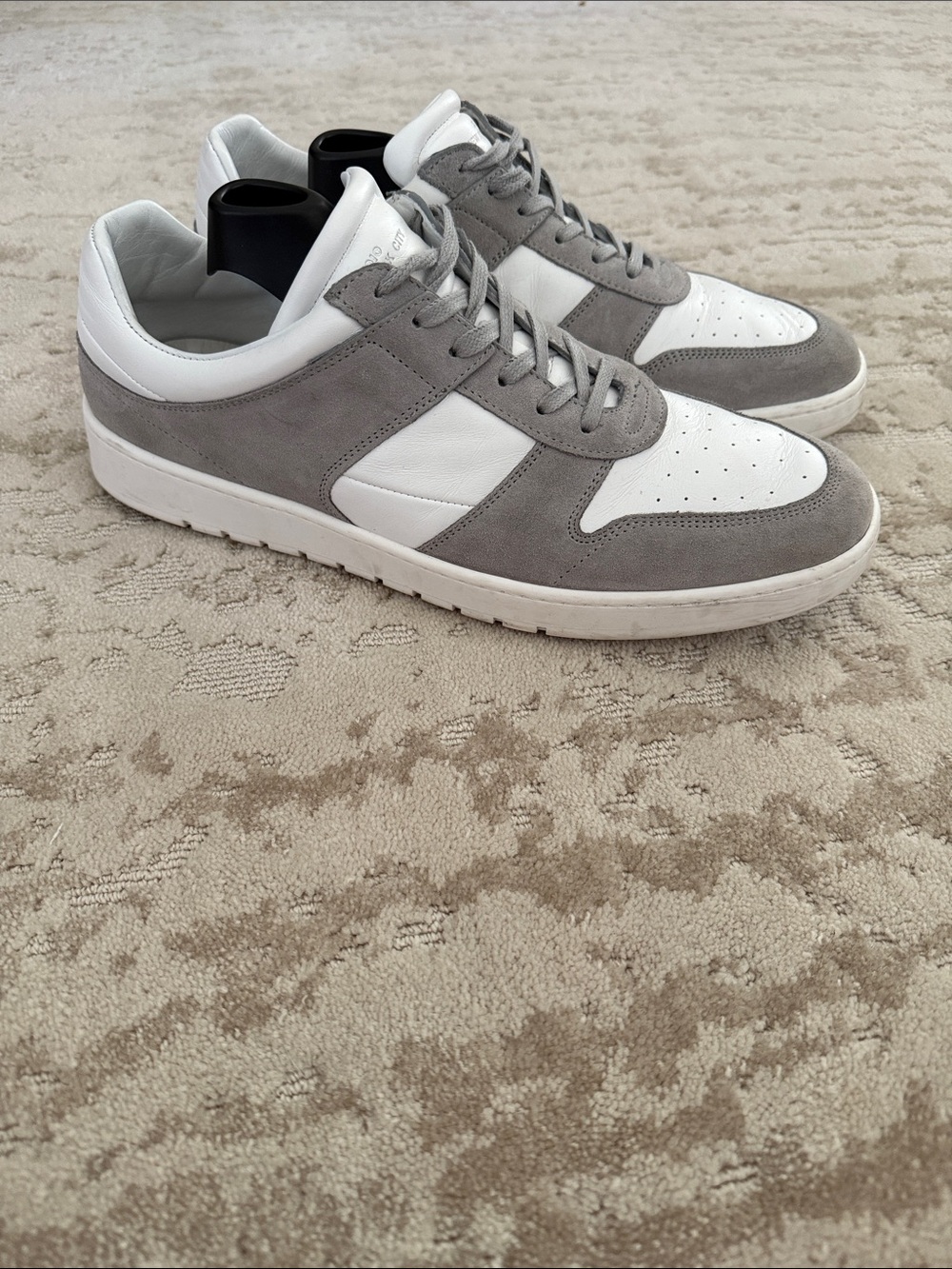 KOIO Aventino sneaker Size 11 - barely worn!